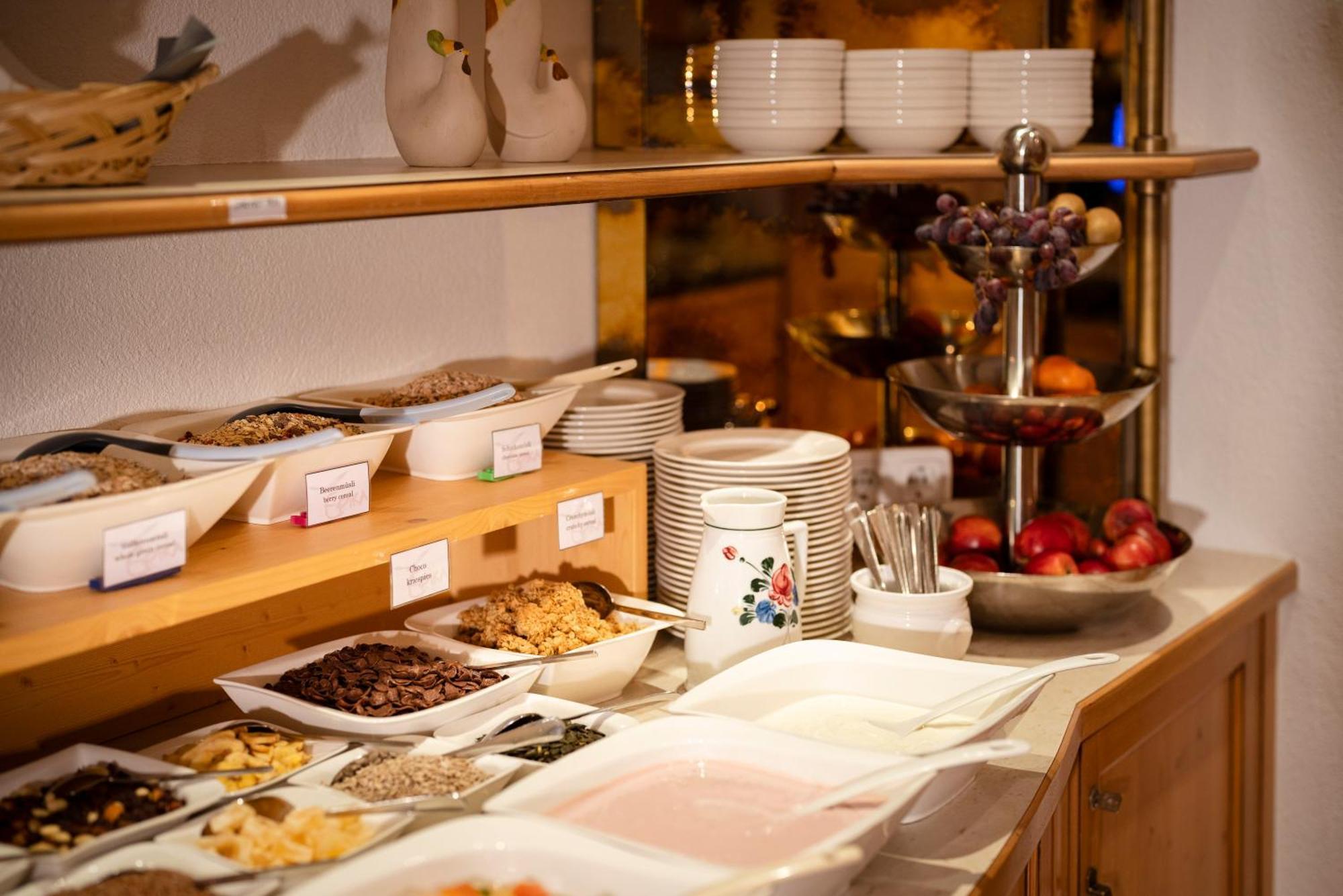 Alpenhotel Erika Ischgl Ngoại thất bức ảnh