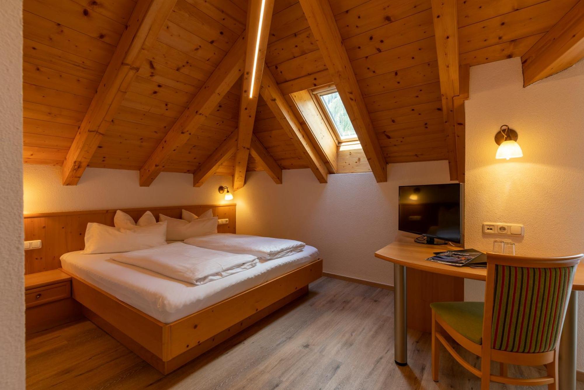 Alpenhotel Erika Ischgl Ngoại thất bức ảnh